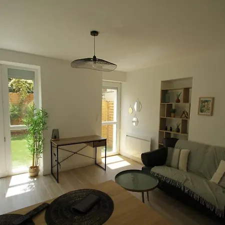 2-appartement Rdc Avec Jardin Apartment *