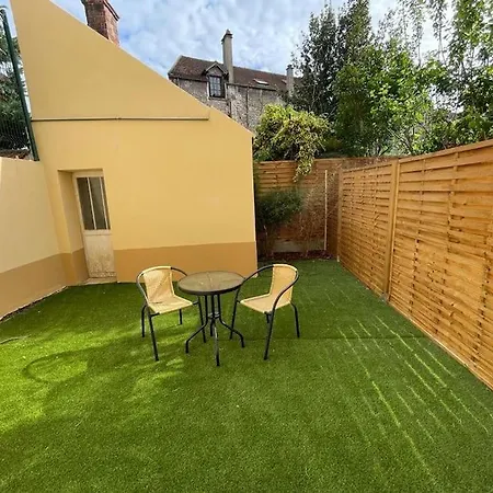 2-appartement Rdc Avec Jardin Apartment *