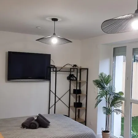 2-appartement Rdc Avec Jardin